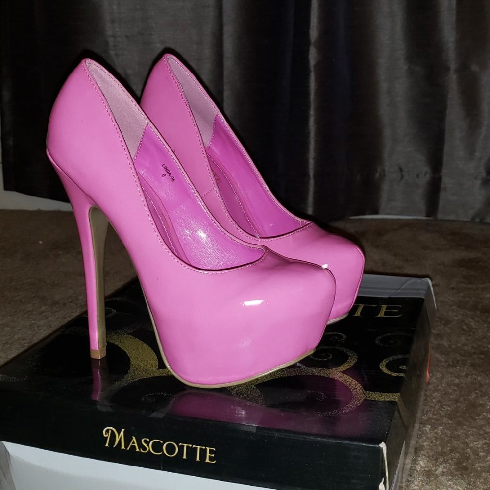 Mascotte hot pink platforms "Linda-06" *NWOT*